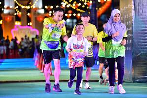 BIB: 50367, 3022, 5001, 1010
                            <button type="button" onclick="openModal(21803985)" class="btn btn-primary btn-sm float-right btn-popup" data-toggle="modal" data-target=".modal-high-quality">
                        <i class="fas fa-shopping-cart"></i> Add to Cart
                    </button>
                                            <button type="button" onclick="isThisMe(21803985, true)" class="btn btn-success btn-sm float-right btn-popup btn-isme hidden" data-toggle="tooltip" data-placement="bottom" title="นี่คือรูปของคุณใช่ไหม คลิกที่นี่เพื่อเอาเข้าอัลบั้ม">
                        <i class="fas fa-plus"></i> Add to album
                    </button>
                    <button type="button" onclick="isThisMe(21803985, false)" class="btn btn-warning btn-sm float-right btn-popup btn-isnotme hidden">
                        <i class="fas fa-ban"></i> Remove from album
                    </button>